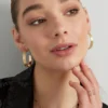 Goldene Creolen „Shimmer Shine Hoops“ mit strukturierter Oberfläche – Edelstahl mit PVD-Beschichtung